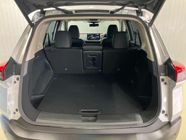 エクストレイル G 1.5 G 2WD社用車アップ・メーカーナビ(12.3インチ)・前席シートヒーター・ステアリングヒーター・プロパイロット・全周囲カメラ・LEDヘッドランプ・LEDフォグランプ・衝突被害軽減ブレーキ(10枚目)