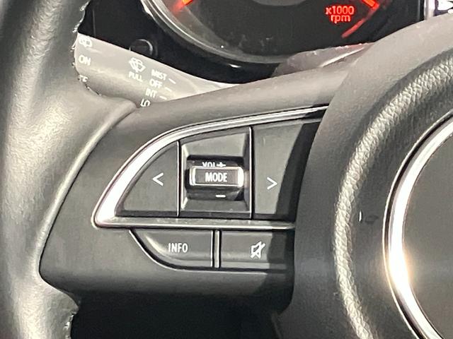 �y�n���h���X�C�b�`�z�n���h�������𗣂����ƂȂ��A�I�[�f�B�I���삪�茳�łł���X�e�A�����O�X�C�b�`�t��