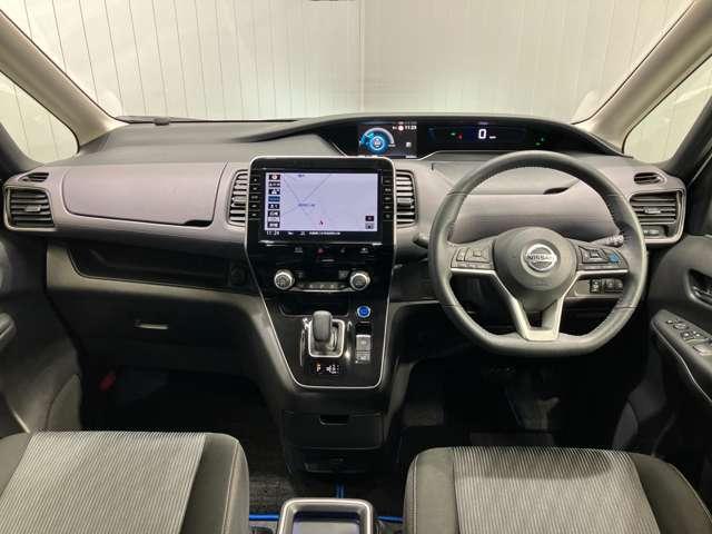 セレナ 1.2 e-POWER ハイウェイスター V ディーラーOPナビ・後席モニター・両側電動(4枚目)