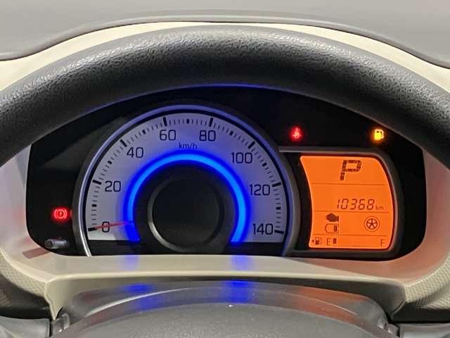 アルト Ｘ　６６０　Ｘ　インテリジェントキー・プライバシーガラス・アイドリングストップ・衝突軽減システム・車線逸脱警報・運転席助手席エアバック・アイドリングストップ・オーライトシステム（3枚目）