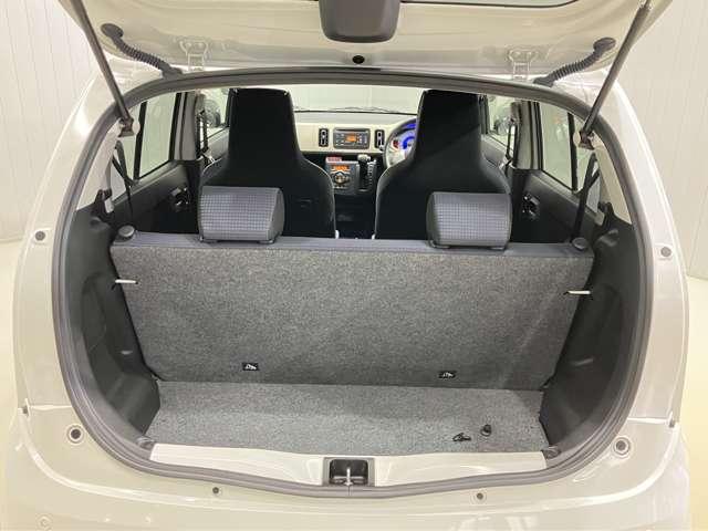 アルト Ｘ　６６０　Ｘ　インテリジェントキー・プライバシーガラス・アイドリングストップ・衝突軽減システム・車線逸脱警報・運転席助手席エアバック・アイドリングストップ・オーライトシステム（8枚目）