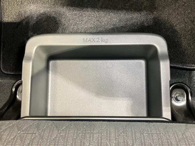 ����ȃA���_�[�{�b�N�X�͉^�]�p�̑ւ��C��A�ԓ��ɏ�����Ă��������q���p�i�A���ւ������Ȃǂ����[�ł��ĕ֗��ł��B�����Ɋ��������[�X�y�[�X�ł���