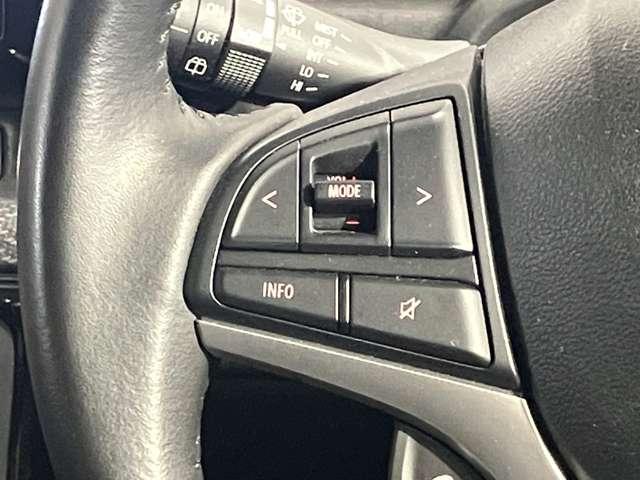 �y�n���h���X�C�b�`�z�n���h�������𗣂����ƂȂ��A�I�[�f�B�I�̉��ʂ�`�����l���ύX���茳�łł���X�e�A�����O�X�C�b�`�t��