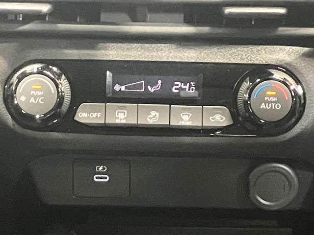 ノート １．２　Ｘ　当社試乗車アップ・純正メモリーナビ・全周（17枚目）