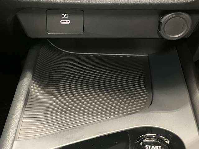 �t�r�a�\�P�b�g�Ŏԓ��ł��X�}�z�̏[�d���ł��܂���