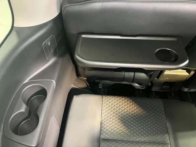 セレナ ハイウェイスターＶ　ワンオーナー・純正１０インチナビ・後席モニター・全周囲カメラ・プロパイロット・両側電動スライドドア（ハンズフリー付）・ＥＴＣ２．０・衝突被害軽減ブレーキ・踏み間違い衝突防止アシスト（50枚目）