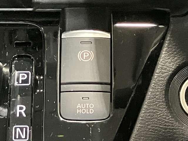 �y�I�[�g�u���[�L�z�[���h�z�u���[�L�y�_���𓥂�Œ�Ԃ���ƁA�u���[�L�y�_�����瑫�𗣂��Ă��N���}���u���[�L�͂��ێ��B�y�_���𓥂ݑ����邱�Ƃɂ�鑫�̔����ɘa���܂��I