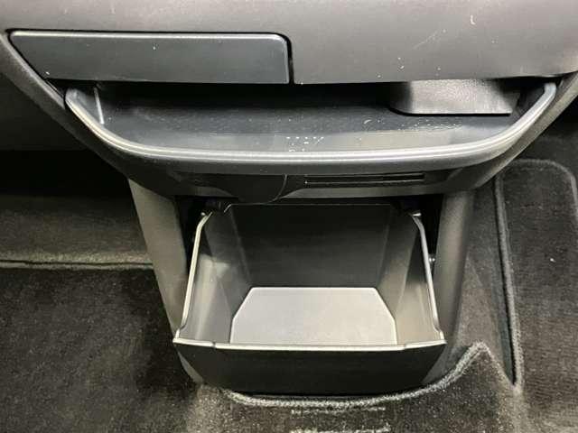 デイズ 660 ハイウェイスターGターボ プロパイロット エディショ 当社社用車アップ・純正9インチメモリーナ(27枚目)