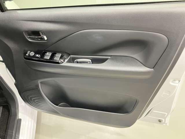 デイズ 660 ハイウェイスターGターボ プロパイロット エディショ 当社社用車アップ・純正9インチメモリーナ(33枚目)