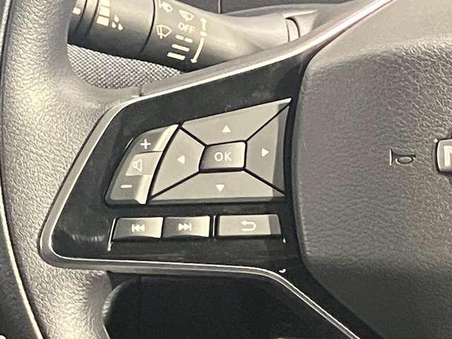 �y�n���h���X�C�b�`�z�n���h�������𗣂����ƂȂ��A�I�[�f�B�I�⃁�[�^�[�����j�^�[�̑��삪�ł���X�e�A�����O�X�C�b�`�t��