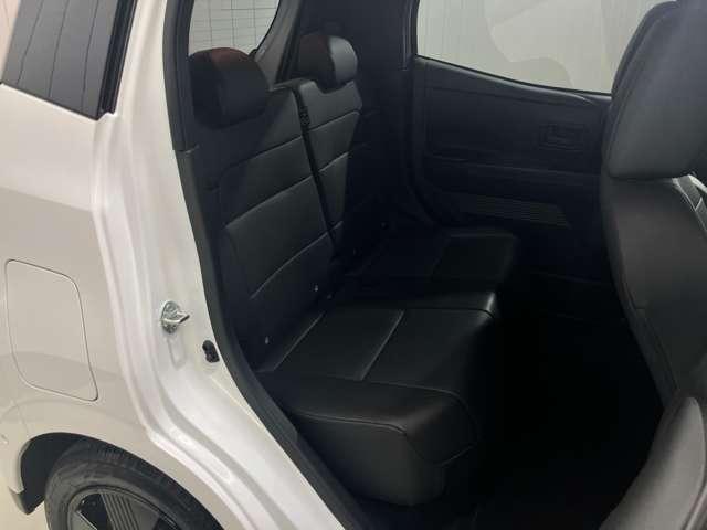 ��l�S�l�ł��]�T�ō����\���Ȏ��������m�ہB�㕔���Ȃ͕G�܂��̃X�y�[�X���L���r���g�߂�قǂ̍L����