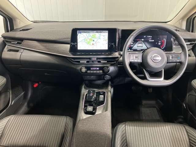 オーラ 1.2 G レザーエディション 当社社用車アップ・メーカーナビ・全周囲カ(4枚目)