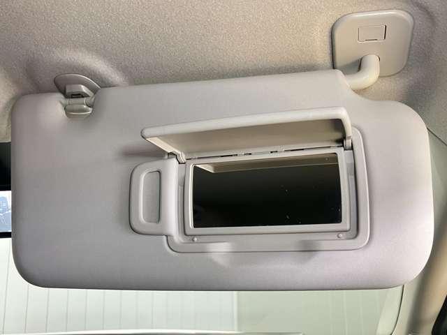 オーラ 1.2 G レザーエディション 当社社用車アップ・メーカーナビ・全周囲カ(17枚目)