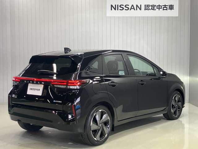 オーラ 1.2 G レザーエディション 当社社用車アップ・メーカーメモリーナビ・(2枚目)