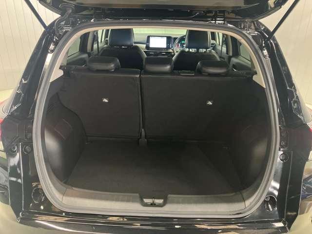 オーラ 1.2 G レザーエディション 当社社用車アップ・メーカーメモリーナビ・(10枚目)