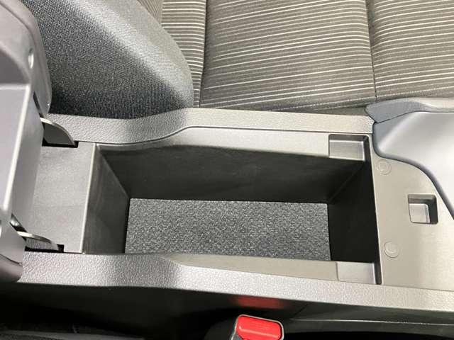 �Z���^�[�R���\�[���̒��ɂ����[�X�y�[�X�I�^�]�Ȏ������������ۂĂ܂��I