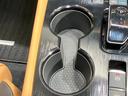 運転席・助手席のドリンクホルダーです。手のとどきやすい位置にあるので便利です
