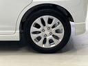 純正のアルミホイールで外観もかっこよく、燃費向上にも一役かっていますよ!