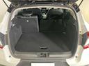 【ラゲッジルーム】背もたれを前に倒すと、大きな荷物もたくさん積み込めます!