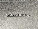 【ニーエアバック】運転席足元には事故の衝撃から守るエアバックが付いています!
