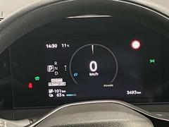 �ڥ᡼������˭�٤ʼ�ξ���󥳥�ƥ�Ĥ�ɽ�����롢�����ι⤤���Ū�ʣ���������顼�ǥ����ץ쥤�� 3