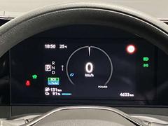 �ڥ᡼������˭�٤ʼ�ξ���󥳥�ƥ�Ĥ�ɽ�����롢�����ι⤤���Ū�ʣ���������顼�ǥ����ץ쥤�� 3