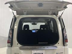 �ڥǥ奢��Хå��ɥ��ۡ��̾����Ⱦʬ�Υ��ڡ���������г��ĤǤ���ϡ��եХå��ɥ�����ܡ��������ޤäƤ���֤��ɤε�Υ���᤯�Ƥⵤ�ڤ˥ɥ��γ��Ĥ��Ǥ���Τǲ�ʪ����Ф��䤹���Ǥ��� 7