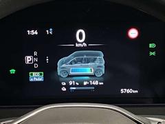 �ڥ᡼������˭�٤ʼ�ξ���󥳥�ƥ�Ĥ�ɽ�����롢�����ι⤤���Ū�ʣ���������顼�ǥ����ץ쥤�� 3