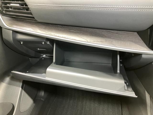 エクストレイル G e-4ORCE 1.5 G e-4ORCE 4WD 当社試乗車アップ・メーカーOPナビ・全周囲カメラ・全席シートヒーター・ワイヤレス充電器・ルーフレール・駐車支援・川西展示TEL072-793-0231(37枚目)