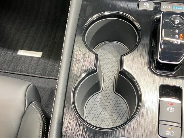 エクストレイル G e-4ORCE 1.5 G e-4ORCE 4WD 当社試乗車アップ・メーカーOPナビ・全周囲カメラ・全席シートヒーター・ワイヤレス充電器・ルーフレール・駐車支援・川西展示TEL072-793-0231(38枚目)