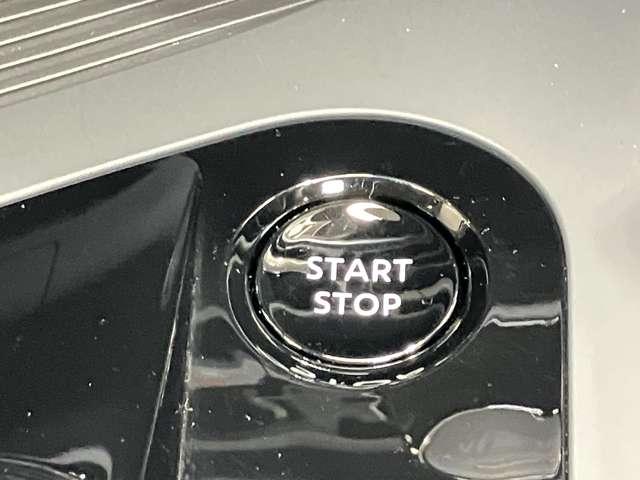 【プッシュ式エンジン・インテリジェントキー】プッシュ式エンジンスタートでブレーキを踏んでボタンを押すだけでエンジン始動がスムーズ！！鍵をカバンに入れているだけでエンジンの始動が可能★