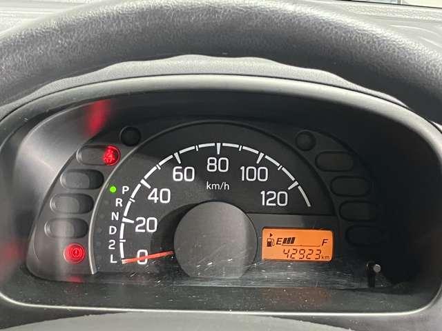 キャリイトラック ＫＣエアコン・パワステ　６６０　ＫＣエアコン・パワステ　３方開　４ＷＤ川西展示・川西市平野３丁目３－４０・ＴＥＬ０７２－７９３－０２３１（3枚目）