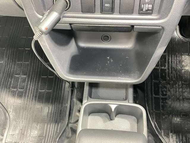 キャリイトラック ＫＣエアコン・パワステ　６６０　ＫＣエアコン・パワステ　３方開　４ＷＤ川西展示・川西市平野３丁目３－４０・ＴＥＬ０７２－７９３－０２３１（18枚目）