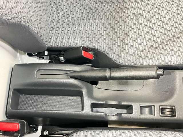 キャリイトラック ＫＣエアコン・パワステ　６６０　ＫＣエアコン・パワステ　３方開　４ＷＤ川西展示・川西市平野３丁目３－４０・ＴＥＬ０７２－７９３－０２３１（19枚目）