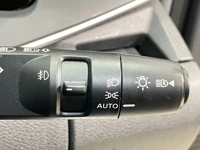 ノート Ｘ　１．２　Ｘ　メーカーＯＰナビ・全周囲カメラ・ＬＥＤヘッドランプ・ワイヤレス充電器・ＥＴＣ・ドライブレコーダー（28枚目）