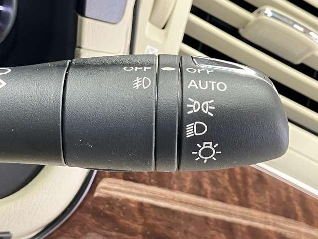 フーガ 250GT 2.5 250GT メーカーHDDナビ・アラウンドビューモニター・衝突被害軽減ブレーキ・クルーズコントロール・前席パワーシート・ETC・LEDヘッドライト(11枚目)