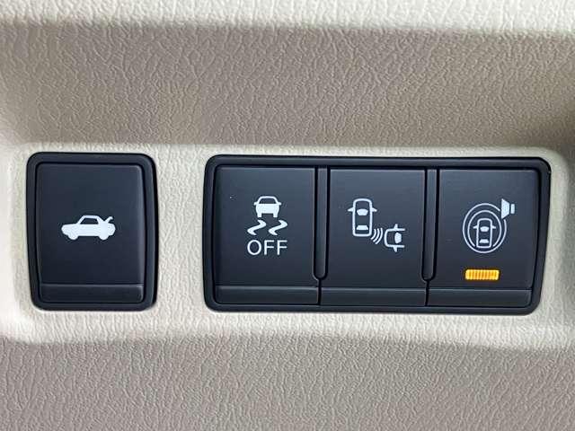 フーガ 250GT 2.5 250GT メーカーHDDナビ・アラウンドビューモニター・衝突被害軽減ブレーキ・クルーズコントロール・前席パワーシート・ETC・LEDヘッドライト(12枚目)