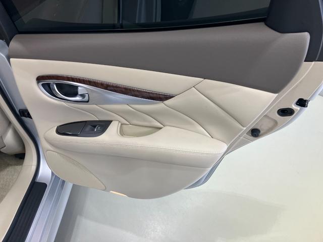 フーガ 250GT 2.5 250GT メーカーHDDナビ・アラウンドビューモニター・衝突被害軽減ブレーキ・クルーズコントロール・前席パワーシート・ETC・LEDヘッドライト(32枚目)