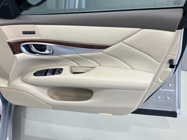 フーガ 250GT 2.5 250GT メーカーHDDナビ・アラウンドビューモニター・衝突被害軽減ブレーキ・クルーズコントロール・前席パワーシート・ETC・LEDヘッドライト(33枚目)