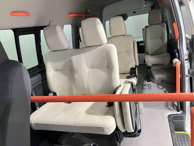 キャラバン 当社試乗車アップ・車いす2名仕様・ディスプレイオーディオ・全周囲カメラ・オートステップ・衝突被害軽減ブレーキ・リヤヒーター・リヤクーラー(15枚目)