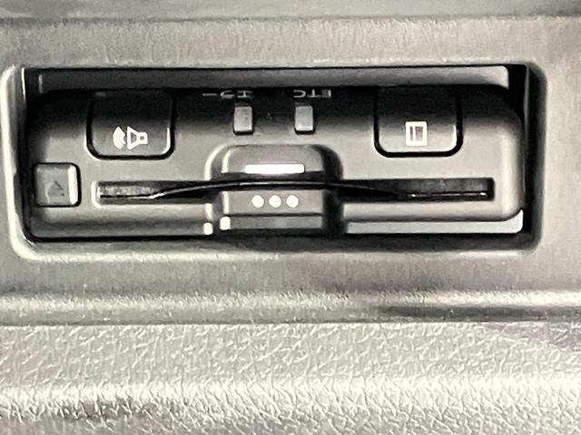 キャラバン 当社試乗車アップ・車いす2名仕様・ディスプレイオーディオ・全周囲カメラ・オートステップ・衝突被害軽減ブレーキ・リヤヒーター・リヤクーラー(30枚目)