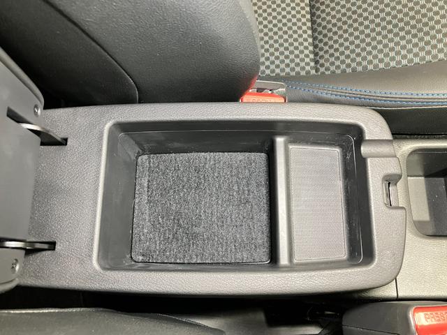 �Z���^�[�R���\�[���{�b�N�X�̒��ɂ������Ղ���[�I�^�]�Ȏ������������ۂĂ܂��I