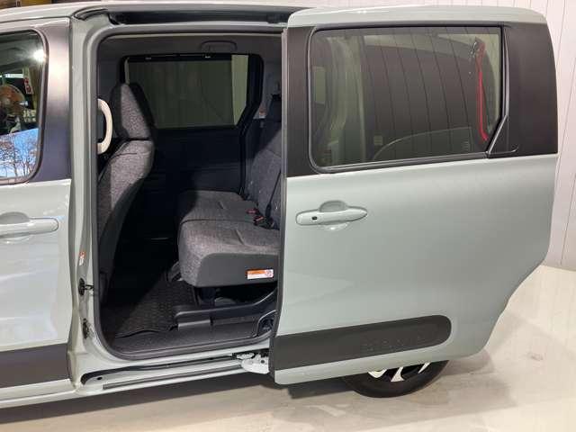 シエンタ ハイブリッドＺ　ハイブリッド　１．５　Ｚ　純正１０．５インチディスプレイメモリーナビ・全周囲カメラ・ＳＯＳコールスイッチ・クルーズコントロール・両側電動スライドドア・ＥＴＣ・ＬＥＤヘッドライト（8枚目）