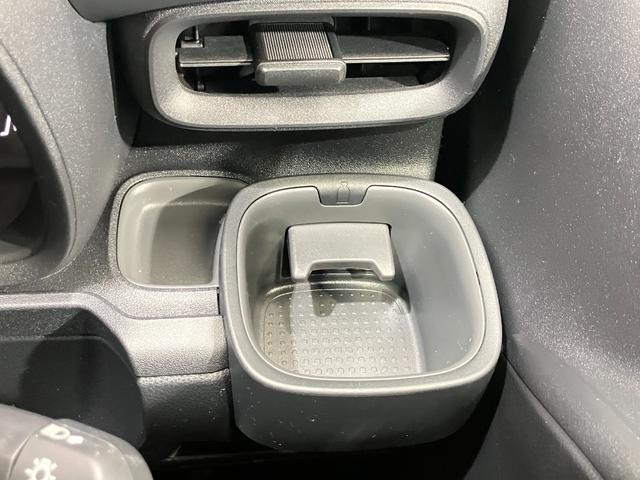 シエンタ ハイブリッドＺ　ハイブリッド　１．５　Ｚ　純正１０．５インチディスプレイメモリーナビ・全周囲カメラ・ＳＯＳコールスイッチ・クルーズコントロール・両側電動スライドドア・ＥＴＣ・ＬＥＤヘッドライト（33枚目）