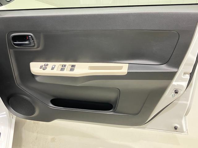 �y�^�]�ȃh�A�z���[�|�P�b�g���t���Ă���̂ŉ^�]�Ȏ�����X�b�L���ۂĂ܂���