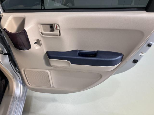 �y��ȃh�A�z�{�g���z���_�[���t���Ă���̂ŁA��Ȃł��������߂����܂���