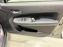 窓の開閉もスイッチひとつで簡単!駐車券を取るときもラクラク★
