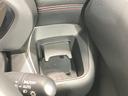 運転席のドリンクホルダーです。手のとどきやすい位置にあるので便利です