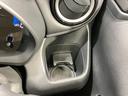 運転席のドリンクホルダーです。手のとどきやすい位置にあるので便利です