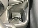 運転席のドリンクホルダーです。手のとどきやすい位置にあるので便利です